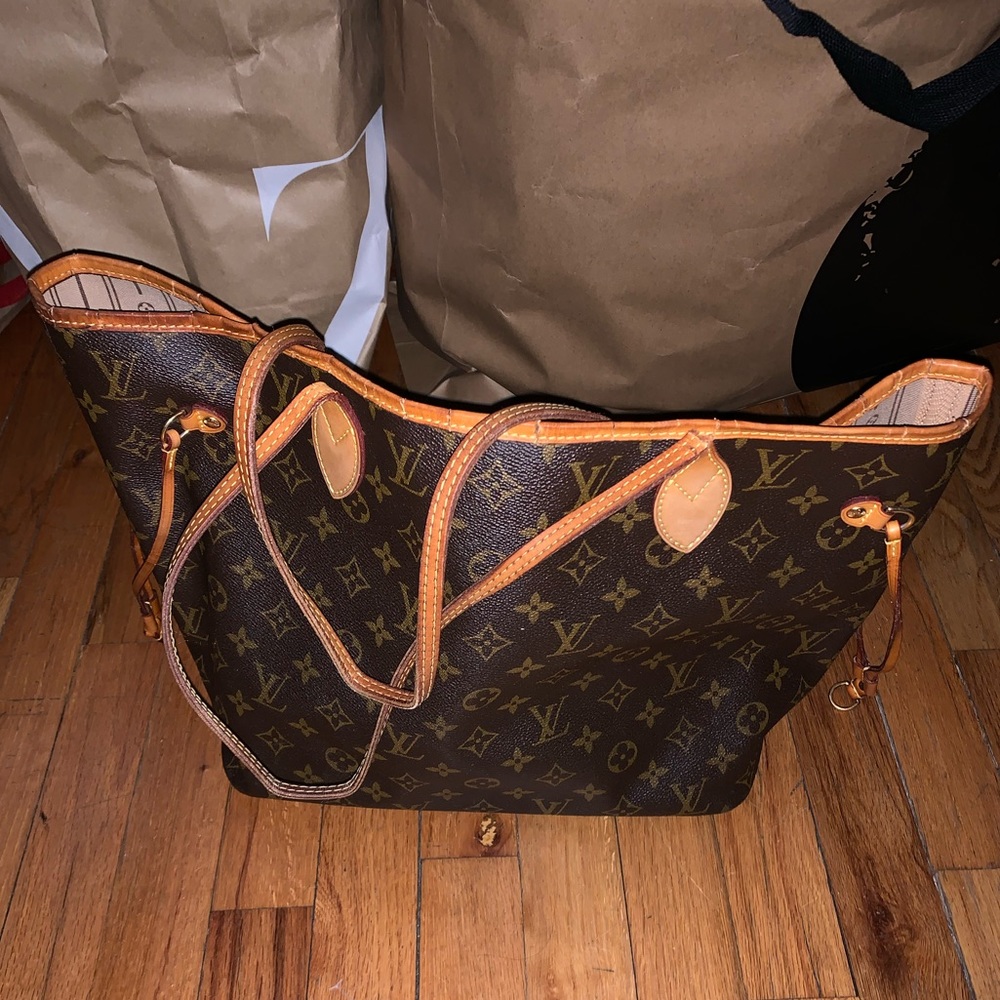 Louis Vuitton neverfull mm tote bag